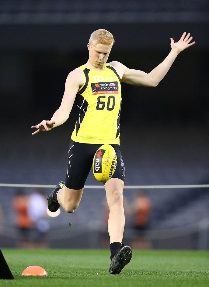 AFL 2016 Media - Draft Combine Day 2 MELBOURNE, AUSTRALIA - OCTOBER 07: Elliot Himmelberg runs with the ball as he completes the Goal Kicking Assessment during the NAB AFL Draft Combine at Etihad Stadium on October 07, 2016 in Melbourne, Australia. (Photo by Scott Barbour/AFL Media)